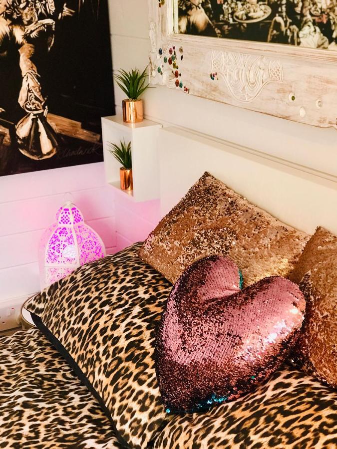 Ibiza Casa Hotel Уитстейбъл Екстериор снимка